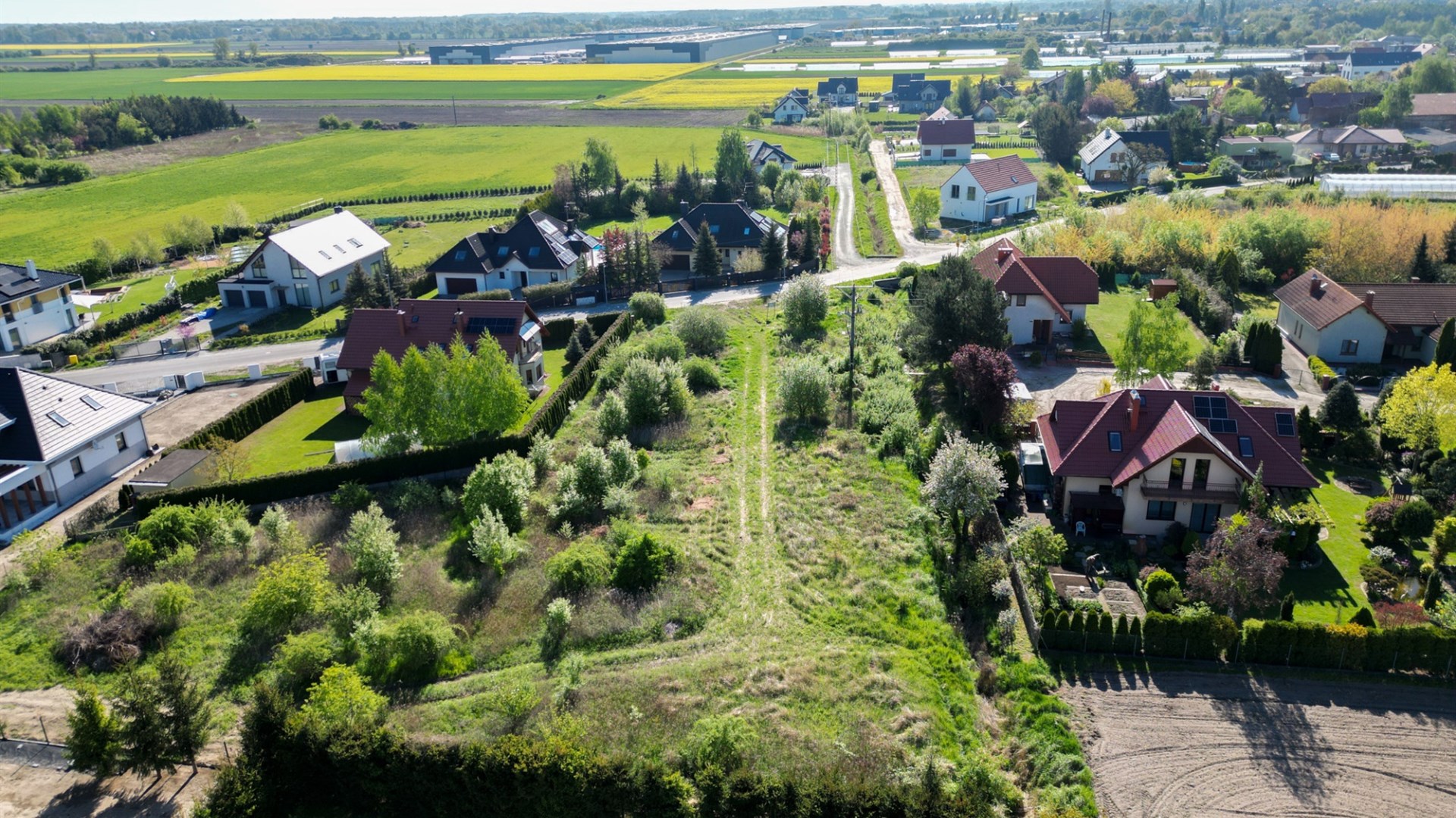 Działka na sprzedaż